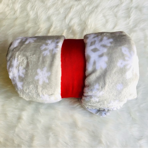 Holiday Mainstays Super Soft Plush Throw Blanket Poshmark